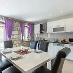 Two-bedroom With A Fireplace In * Barban