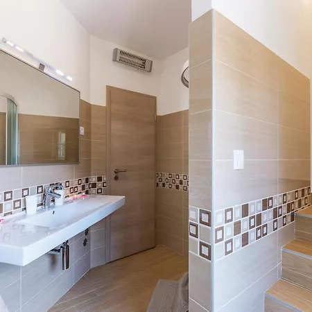 2 Bedroom Beautiful In * Barban