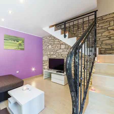 Vakantiehuis 2 Bedroom Beautiful In