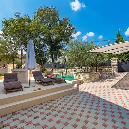 2 Bedroom Beautiful In * Barban