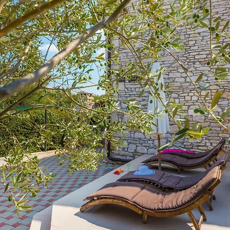 2 Bedroom Beautiful In Vakantiehuis *