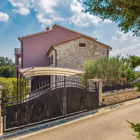 Two-bedroom With A Fireplace In Semesterbostad