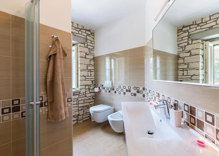 Two-bedroom With A Fireplace In Semesterbostad Barban