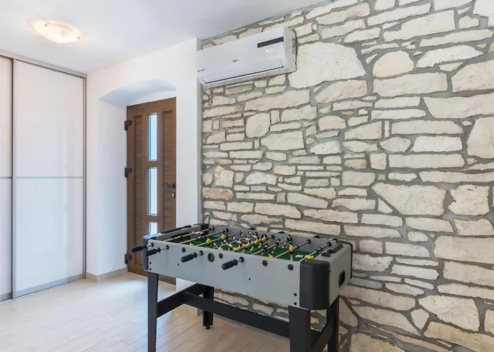 Semesterbostad Two-bedroom With A Fireplace In *