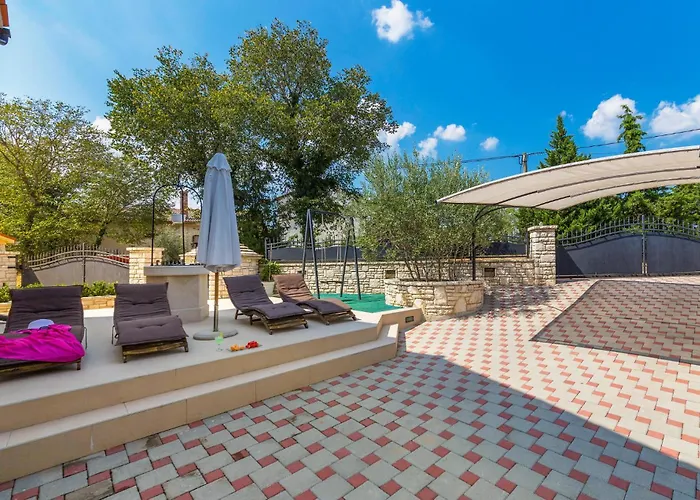 Two-bedroom With A Fireplace In * Barban