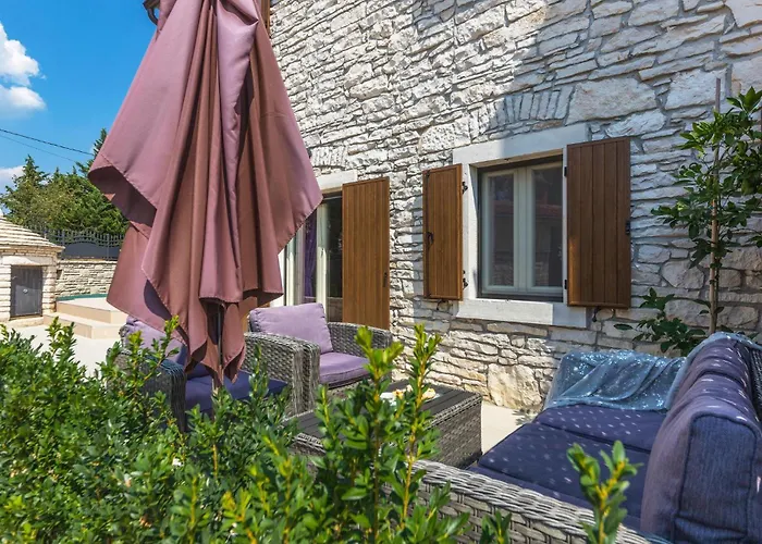 Semesterbostad Two-bedroom With A Fireplace In Barban