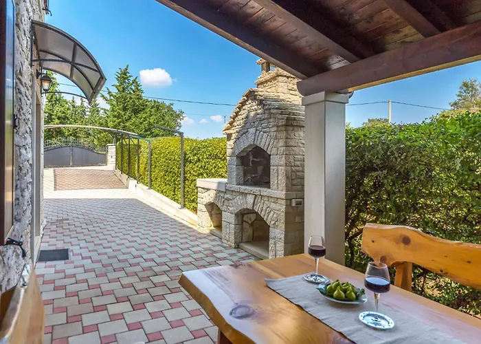 Two-bedroom With A Fireplace In Semesterbostad *